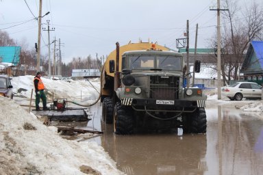 Знаменитое озеро Коммунистическое