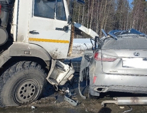 ​В результате столкновения автомобилей в Советском районе погибли двое югорчан