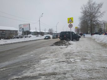 Парковка на тротуаре? Почему бы и нет?