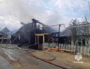 В Зеленоборске во время пожара пострадал местный житель. ФОТО